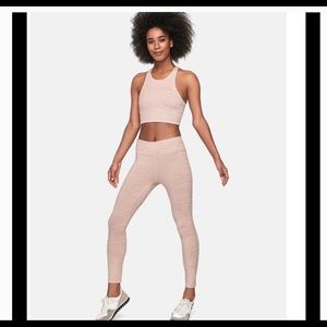 Outdoor voices set, 7/8 leggings and Athena Top S